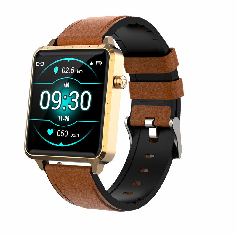 Smartwatch pria dengan baterai tahan lama