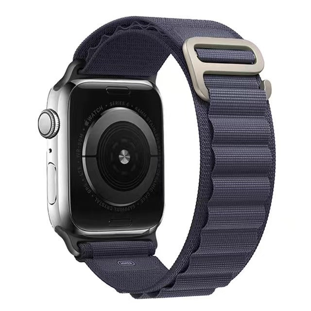 Strap Apple Watch jual pas di pergelangan tangan